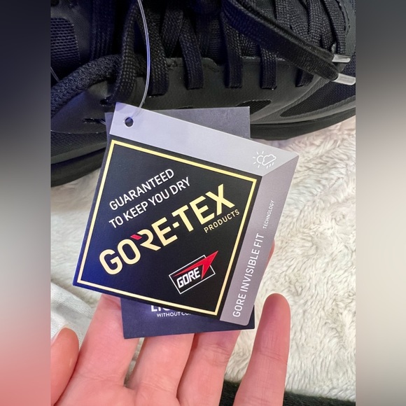 New - ARC’TERYX NORVAN LD 3 GTX SHOES - Picture 8 of 15